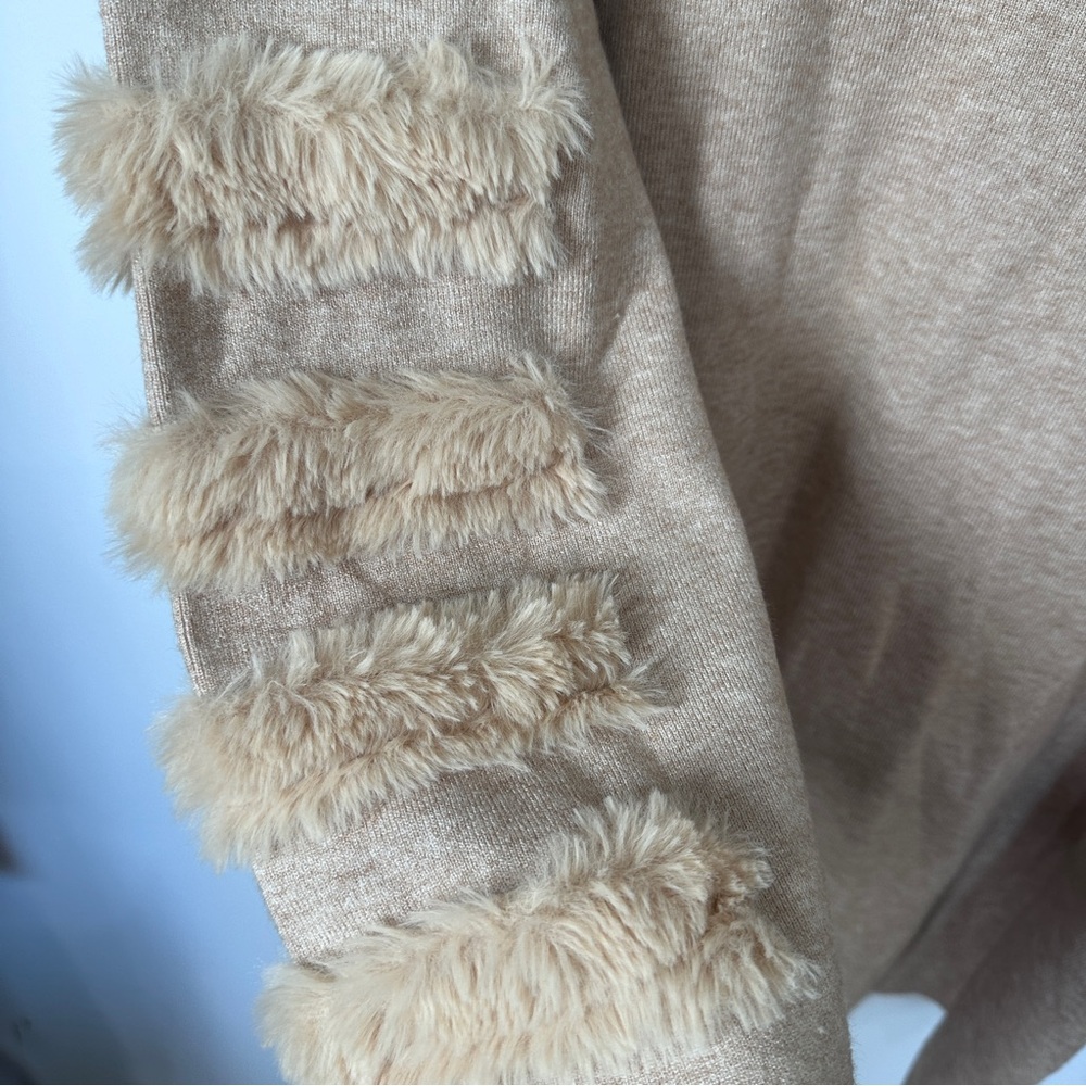 Cliche Beige Mock Neck Tunic Sweater XL Faux Fur - Picture 4 of 6